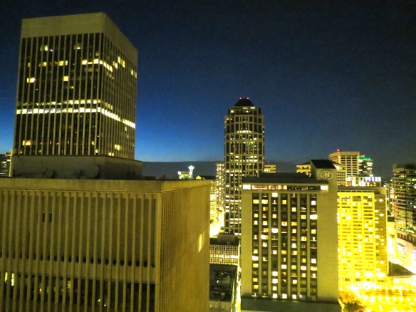 Utsikt från vårt rum på 26:e våningen i Crowne Plaza Hotel